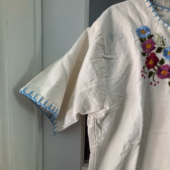 Embroidered Floral White one of a kind, hand made Top. Size M - Picture 3 of 6